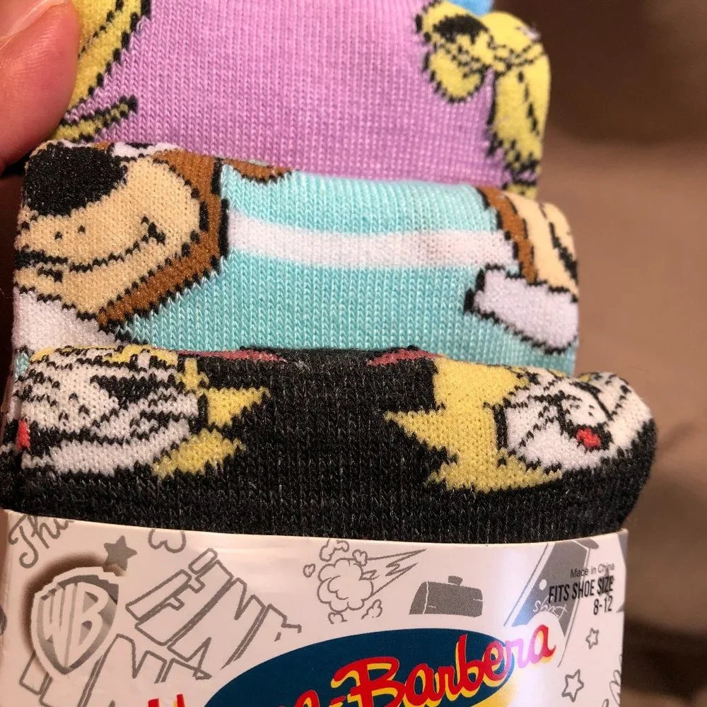 Bioworld set of men SIX Hanna-Barbera  socks